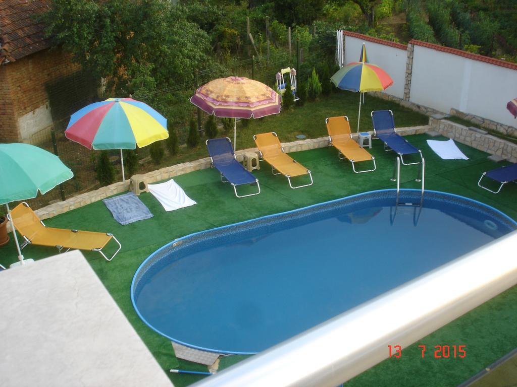 Guest House Camellia Berkovitsa Exterior foto